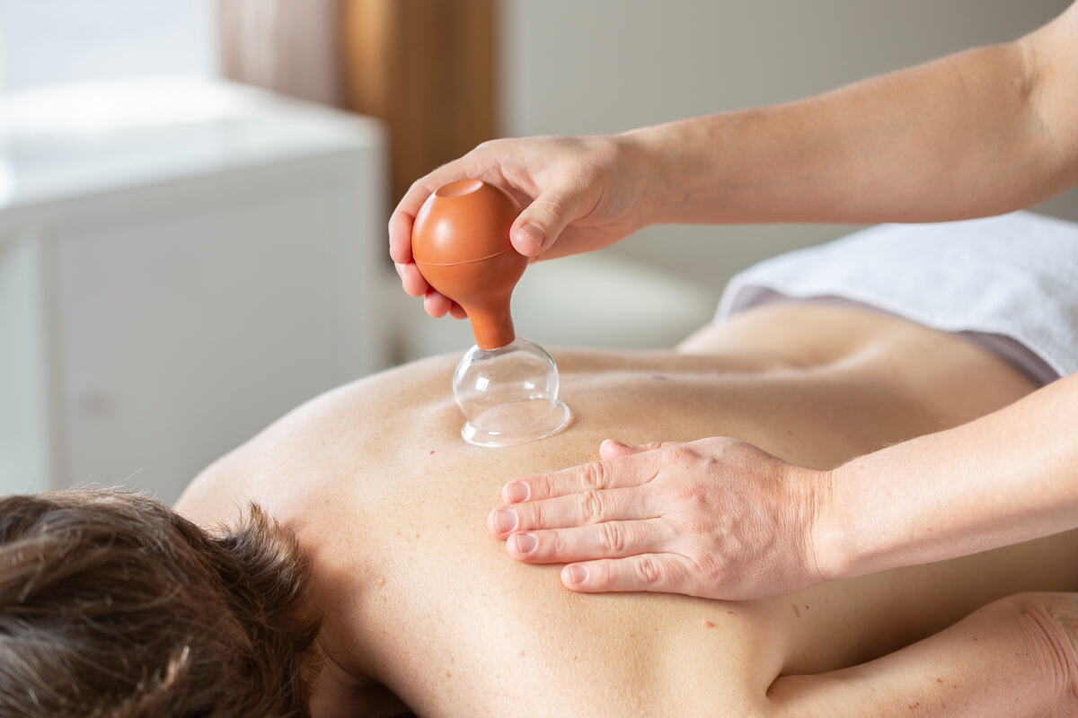 Schröpfmassage